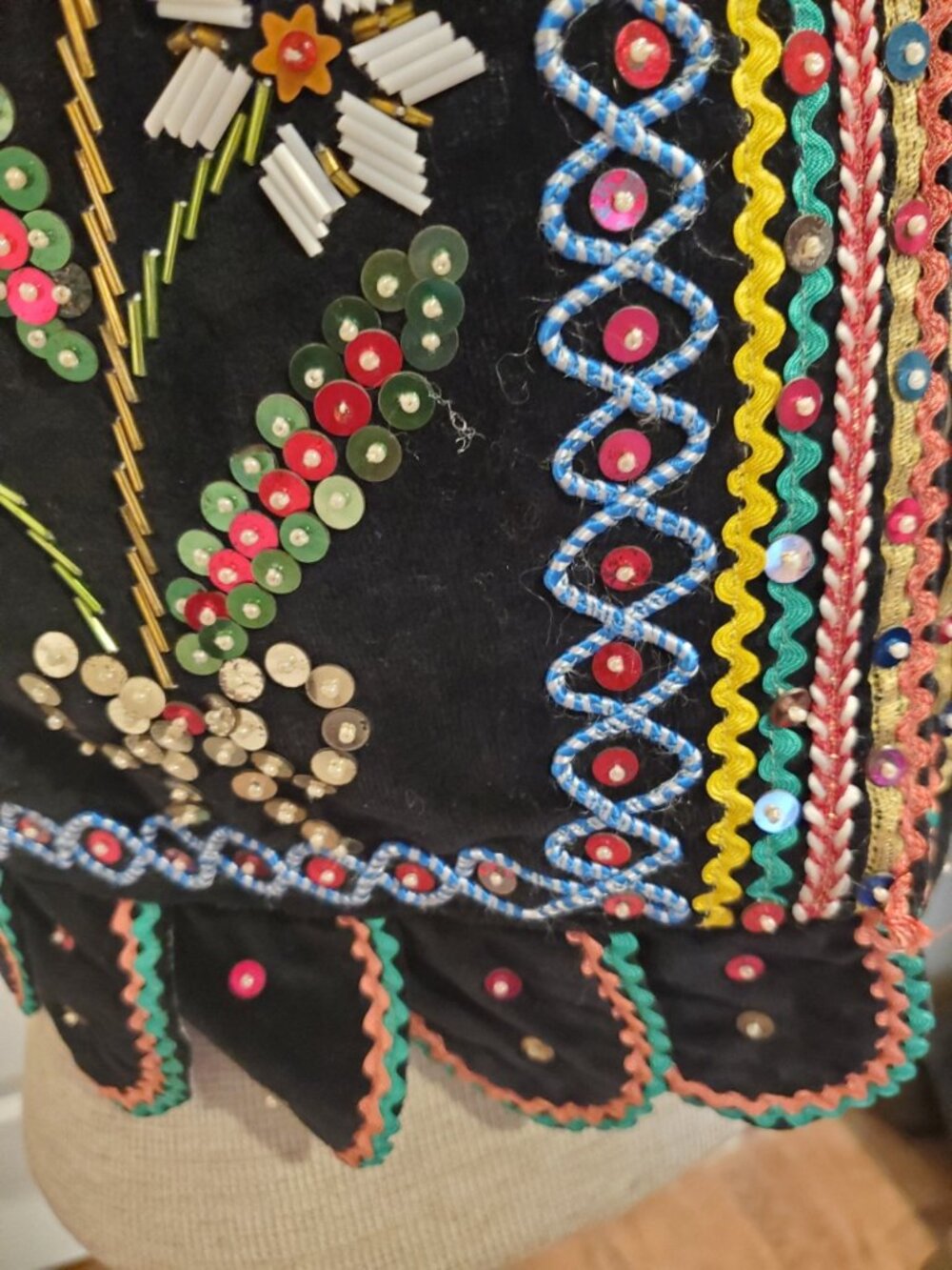 Polish vintage , ethnic embroidered vest - Picture 4 of 7
